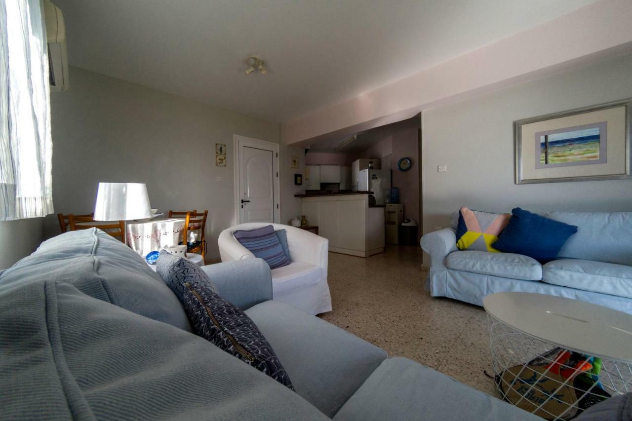 Blue Bay Beach House 拉纳卡 外观 照片