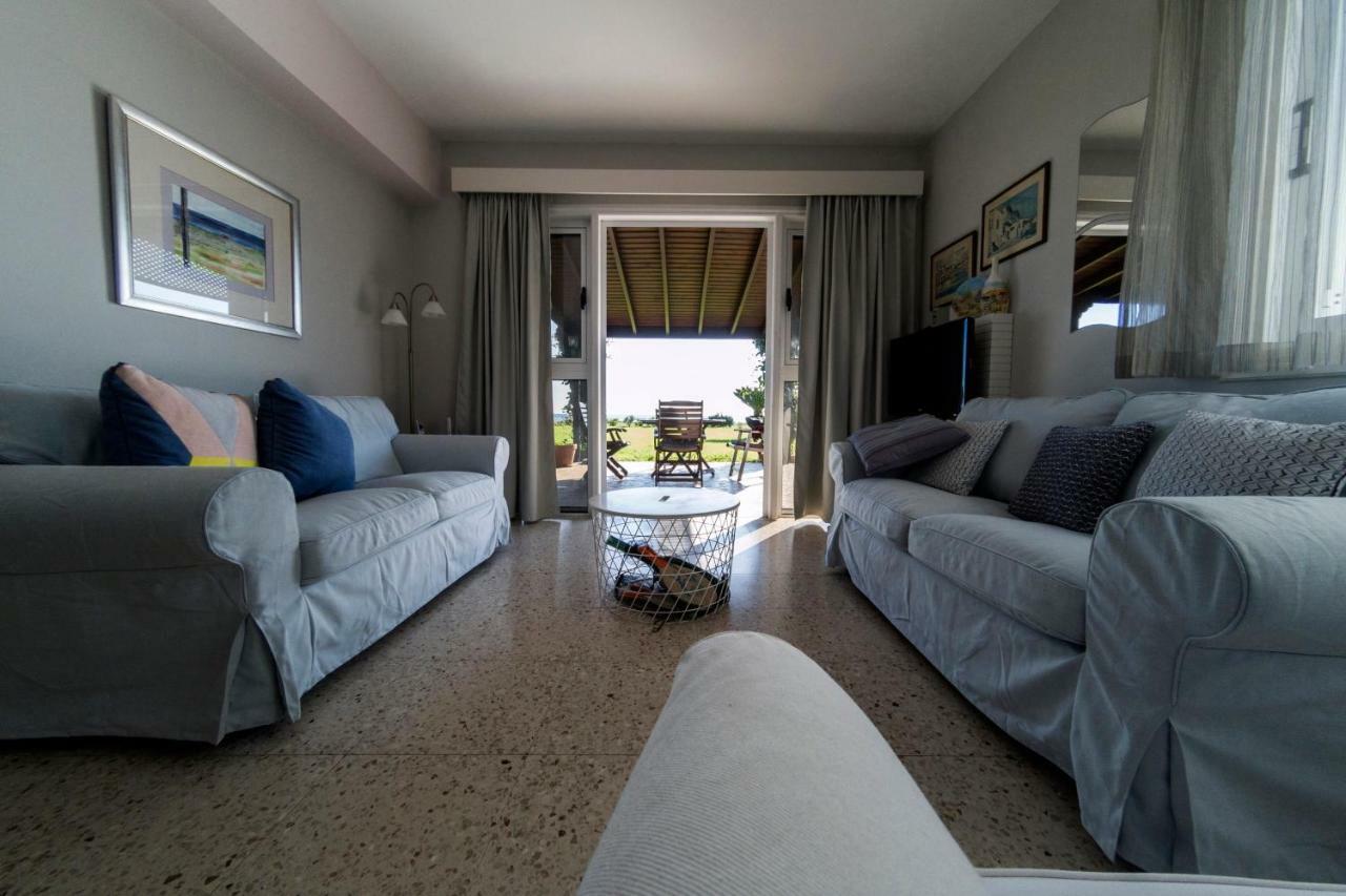 Blue Bay Beach House 拉纳卡 外观 照片